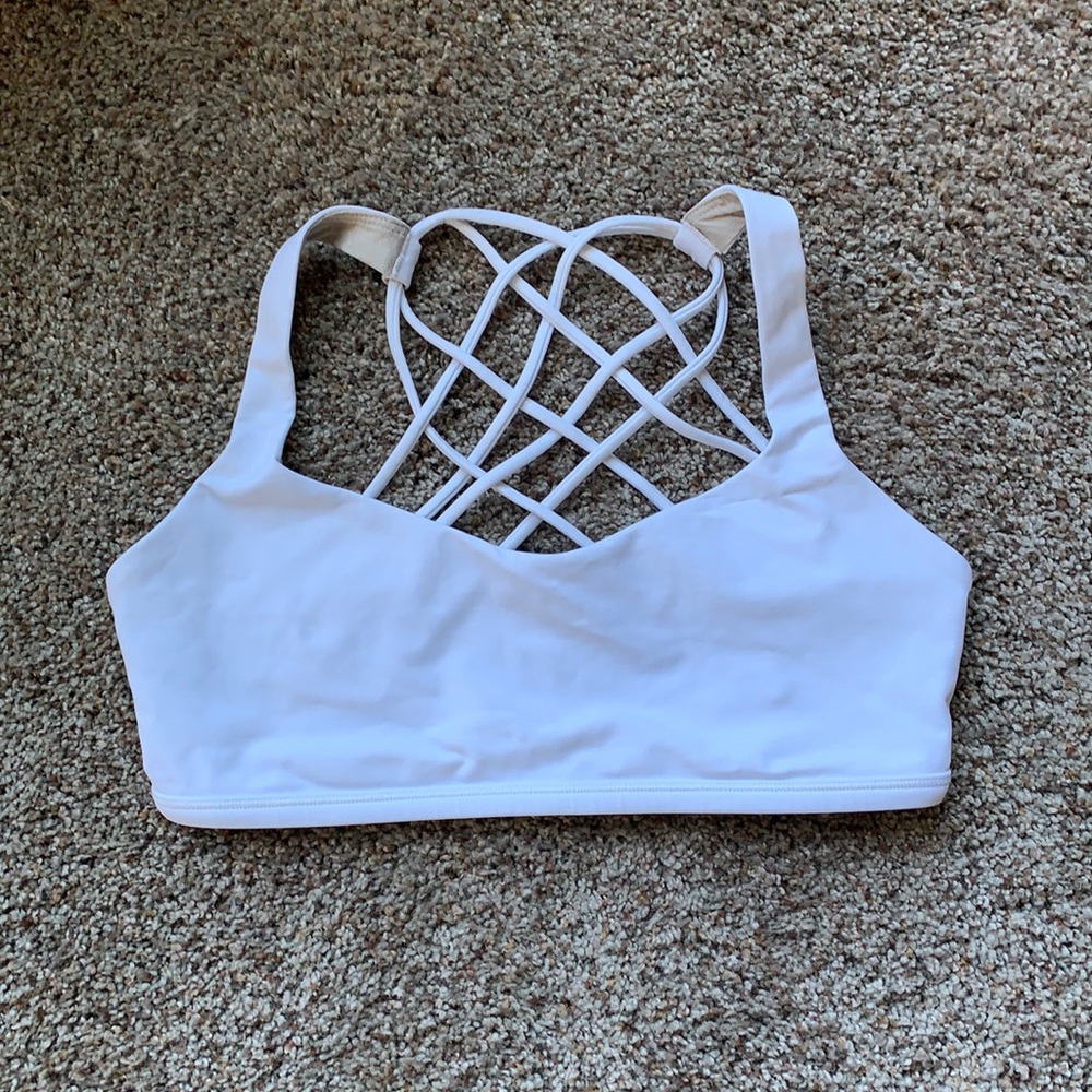 Lululemon sports bra NWOT. Size 8.